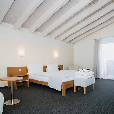 מלון Solbadhotel 4*
